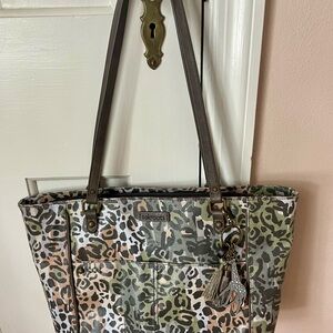 Sakroots Double Handle Nature Cheetah Print Camouflage Giraffe Keychain Fob EUC